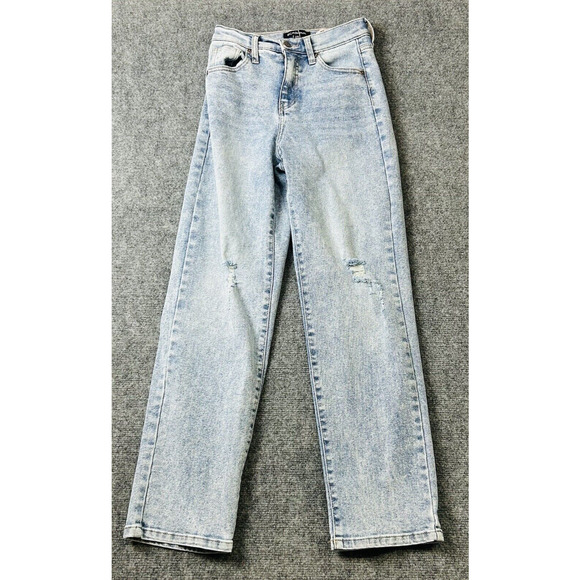 BCBGeneration Womens Size 1/25 Skater Straight MediumWash Distressed Jeans - Picture 1 of 7